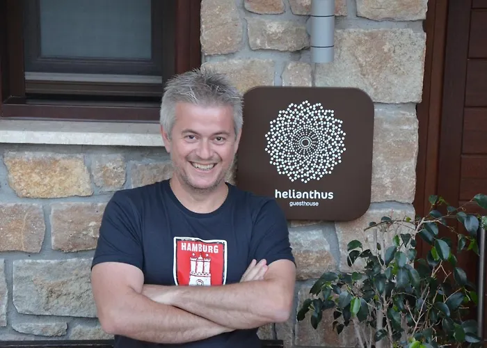 Helianthus Casa de hóspedes Amoliani